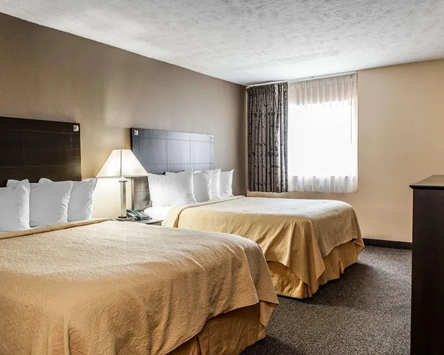 غرفة قياسية بسريرين كوين، Quality Inn Suites Mattoon 3/7
