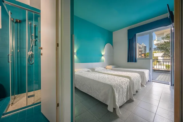 غرفة سوبيريور ثلاثية، HOTEL PORTOFINO 4/7