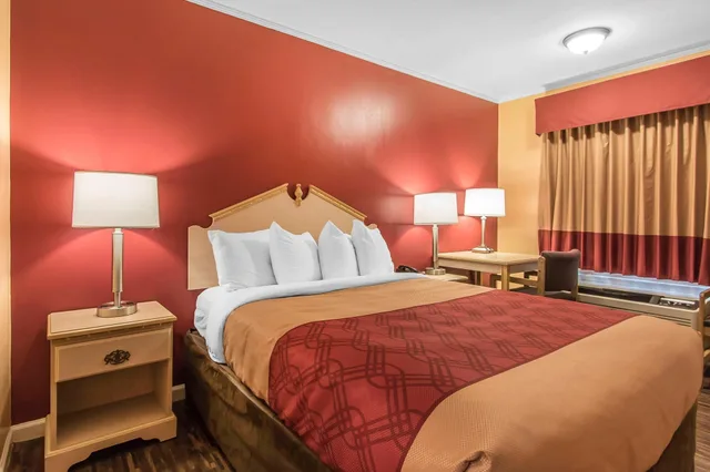 غرفة قياسية بسرير كوين، Econo Lodge Cornersville I-65 6/7