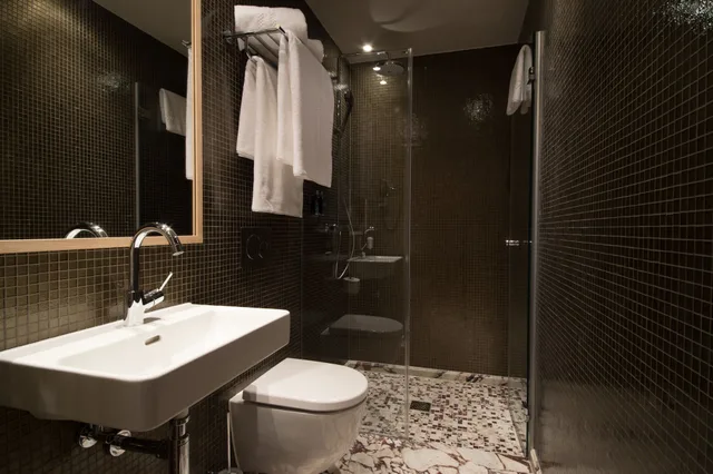 غرفة مريحة بسرير كوين، Mimi's Hotel Soho 3/4