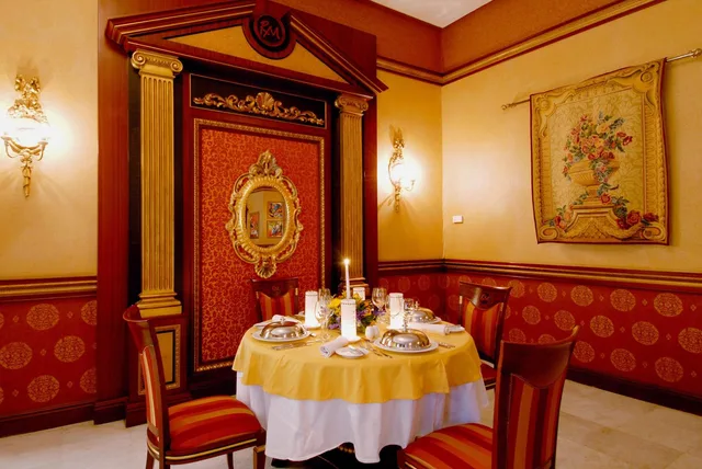 فيلا ملكية بسريرين كوين، Royal Mirage Deluxe 7/9