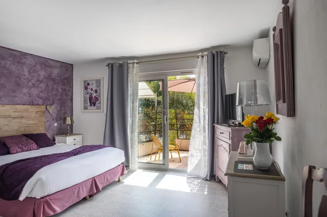غرفة فاخرة بسرير مزدوج أو سريرين منفصلين، Les Bastides St. Paul 1/10