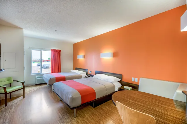 غرفة ديلوكس بسريرين كوين بمطبخ صغير، Motel6 Headingley, MB - Winnipeg West 6/10
