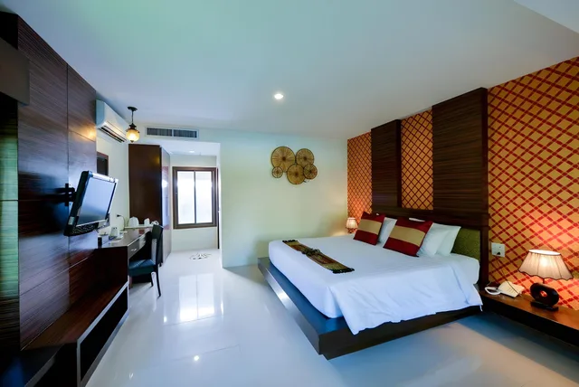غرفة ديلوكس بسرير مزدوج وسريرين منفصلين، Sita Beach Resort And Spa 2/2