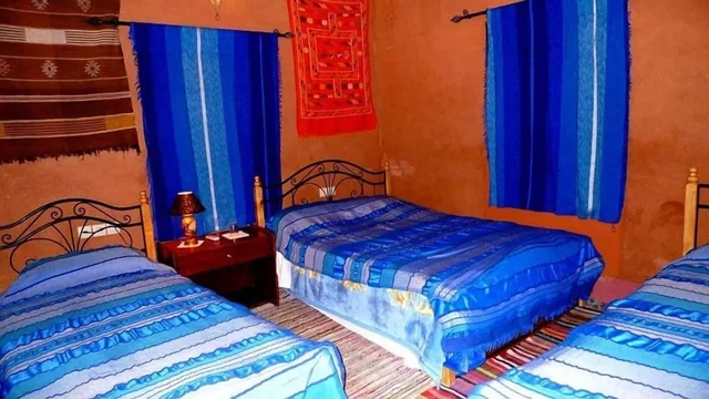 غرفة قياسية رباعية بسرير مزدوج وسريرين منفصلين، Kasbah Valentine 1/2