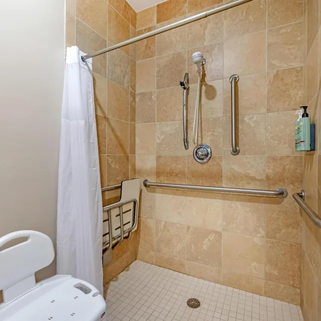 Room, 2 Queen Beds, Accessible, Best Western Forsyth - Decatur 4/5