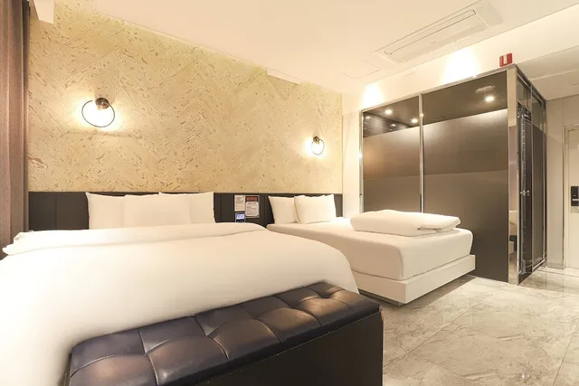 غرفة عائلية بسرير مزدوج وسرير فردي، Hotel Yeogiuhtte Seodaegu 1/5