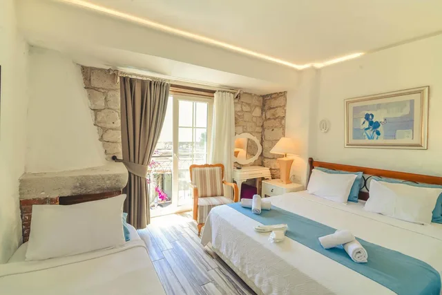 Superior, Triple, Alacati Asmali Konak Hotel 3/10