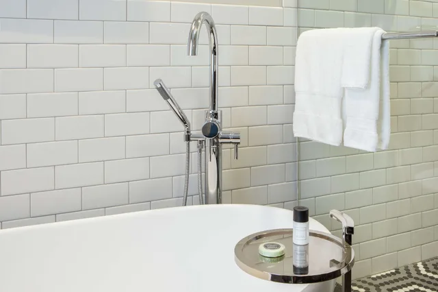 جناح بسرير كينج، The Virginian Lynchburg Curio Collection By Hilton 8/8