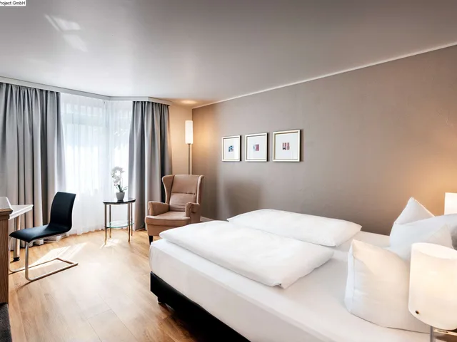 غرفة متصلة عائلية بسريرين مزدوجين، Movenpick Hotel Munchen Airport 5/10