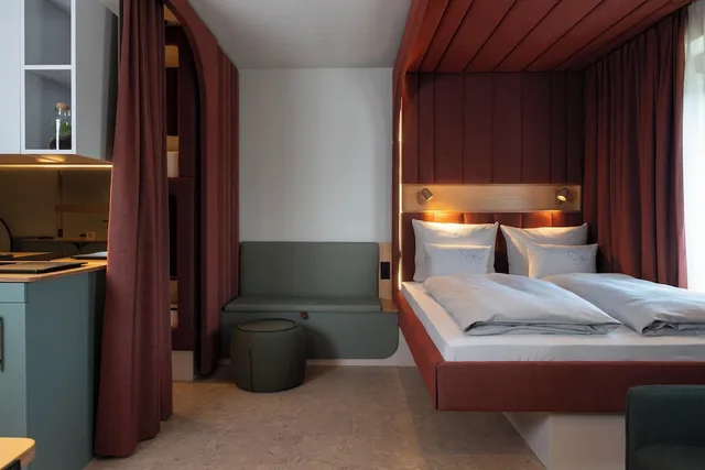 Club, House, Twin Beds, Sofa، Cocoon Theresienwiese 8/10