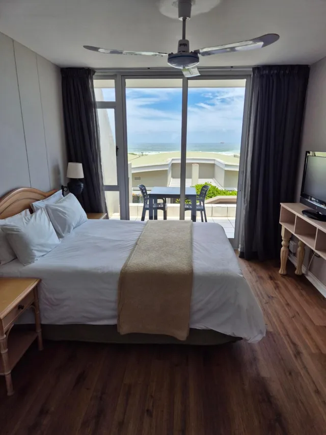studio, Dolphin Beach Hotel 2/10