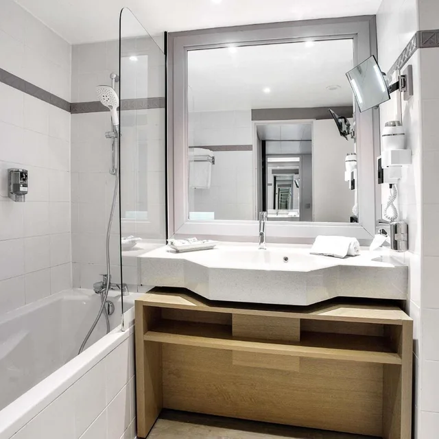 غرفة قياسية بسريرين منفصلين، Mercure Toulouse Aeroport Golf De Seilh 6/8