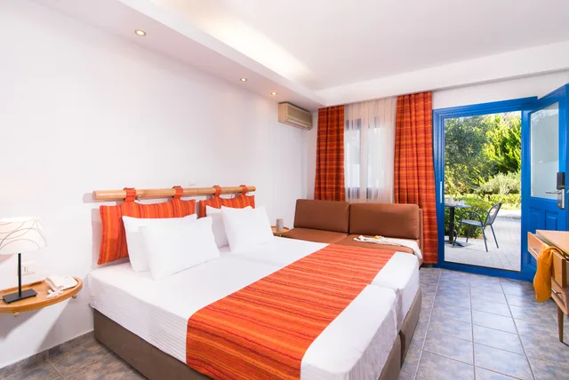 غرفة بسرير مزدوج بإطلالة على الحديقة، Alexandros Palace Hotel and Suites 3/10