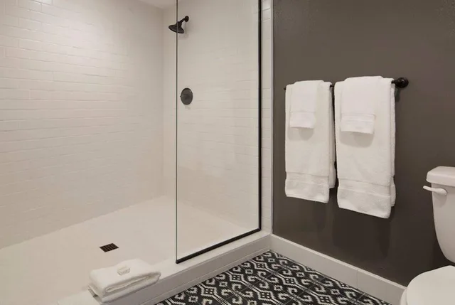 غرفة بسرير كينج، V Capri Palm Springs, a Dolce by Wyndham 5/5