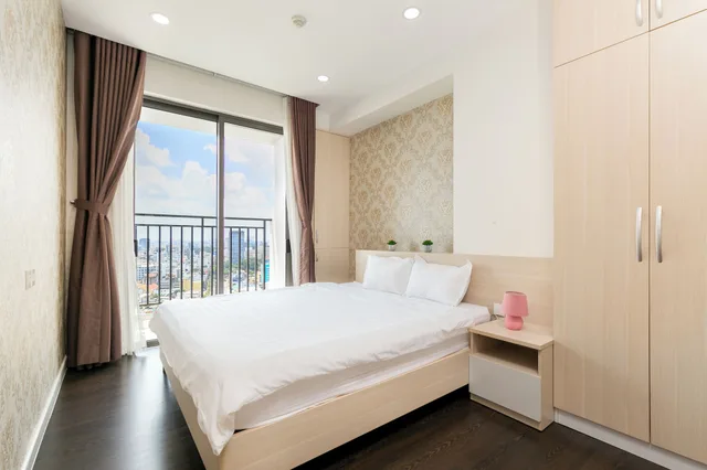 شقة بسرير كوين وسريرين كينج بـ3 غرف نوم، Spacious Saigon 6/10