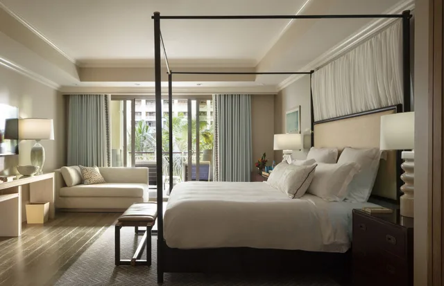 جناح غراند بسرير كينج بإطلالة على البحر بغرفة نوم واحدة، Rosewood Baha Mar 1/3