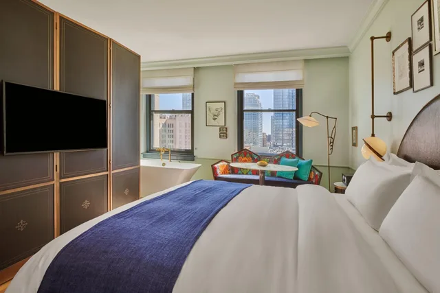 غرفة بسرير كينج بإطلالة على المدينة بمنطقة جلوس، Hotel Per La 1/11