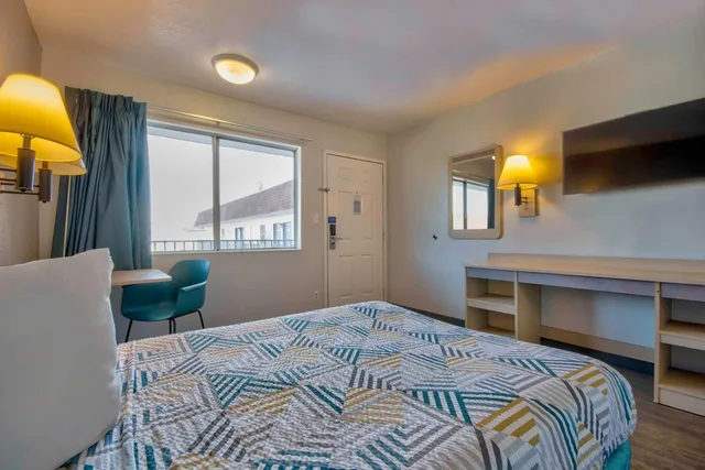 غرفة مفردة لذوي الإعاقة، Motel6 Farmington, NM 4/6