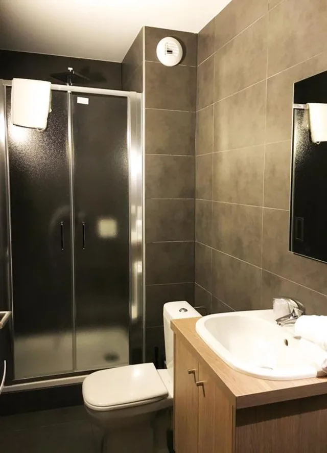 غرفة سوبيريور بسرير مزدوج، Adonis Hotel Strasbourg 5/6