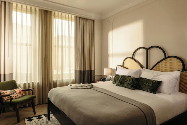 غرفة مريحة بسرير كينج، The Hoxton Downtown LA 1/10