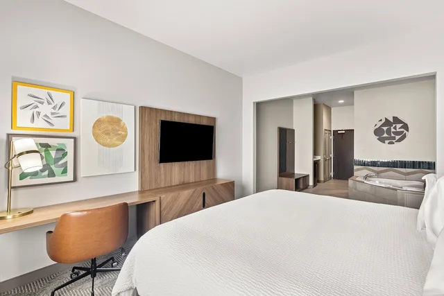 Suite, King Bed, Living Area, Holiday Inn Austin North - Round Rock 2/7