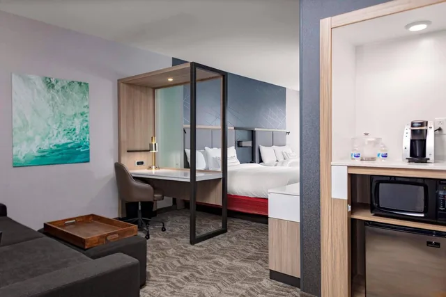 جناح بسرير كوين مع سرير سحّاب إضافي، SpringHill Suites by Marriott Kansas City Plaza 9/9