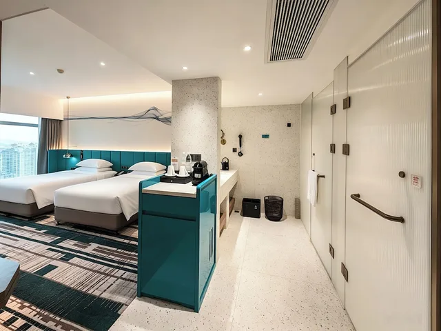 Bliss Twin Room، Asia International 7/10