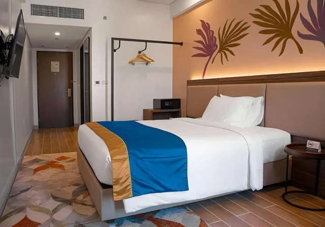 غرفة سوبيريور بسرير كينج، Kingsford Hotel Manila 1/1
