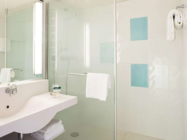 غرفة بسرير مزدوج لذوي الإعاقة، Novotel Marne la Vallee Noisy le Grand 5/5