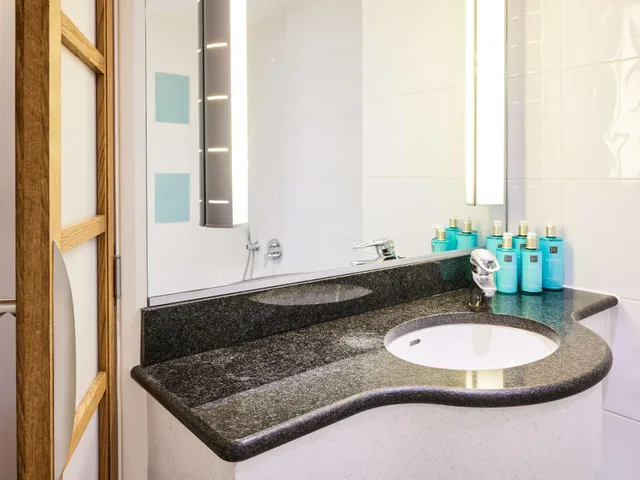 غرفة سوبيريور بسرير كوين، Novotel Bristol Centre 9/10