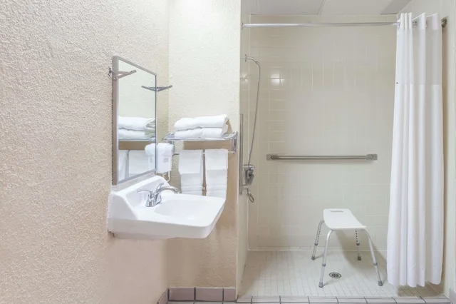 غرفة بسريرين كوين لذوي الإعاقة، Super 8 by Wyndham Columbia 3/4