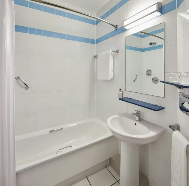 غرفة سوبيريور بسرير مزدوج، Leonardo Hotel Swindon 3/3