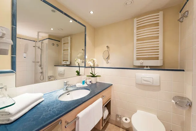 Comfort, Suite, Double Bed, Land Side, Dorint Strandhotel Binz Rugen 6/10