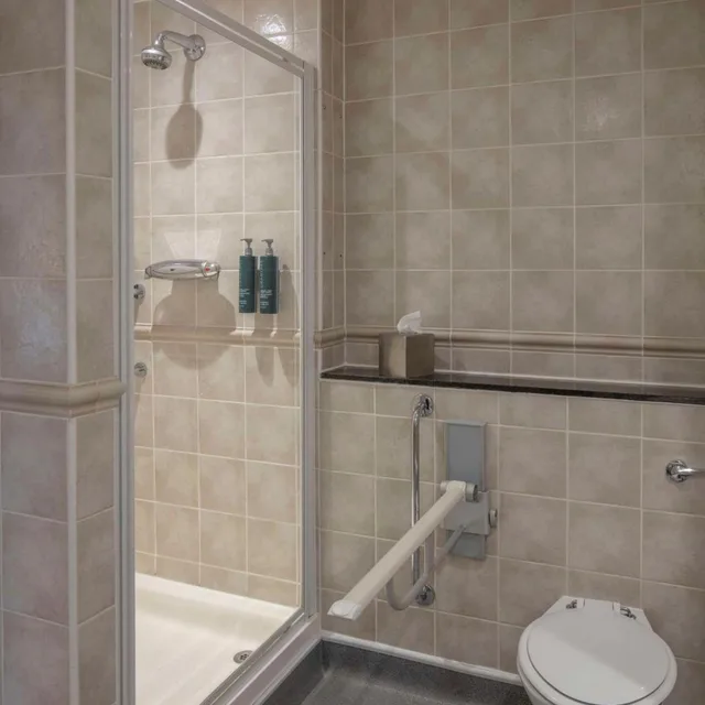 غرفة كلاسيكية بسريرين منفصلين لذوي الإعاقة، Glasgow Westerwood Hotel, Spa & Golf Resort 5/7