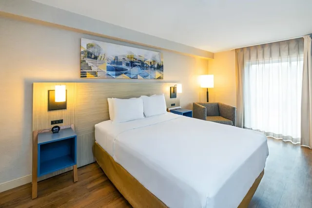 غرفة بسرير كينج مع أريكة، Comfort Inn Corner Brook 4/10