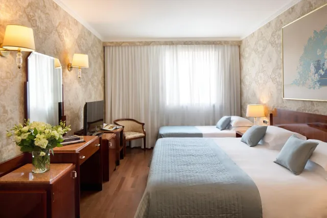 غرفة ثلاثية بسرير فردي، Starhotels Du Parc 3/9