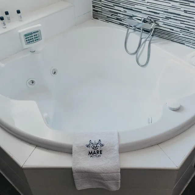 جناح جونيور، MARE HOTEL 3/4