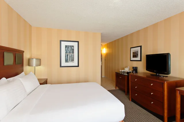 غرفة قياسية بسرير فردي، Holiday Inn Sacramento Downtown Arena 1/7