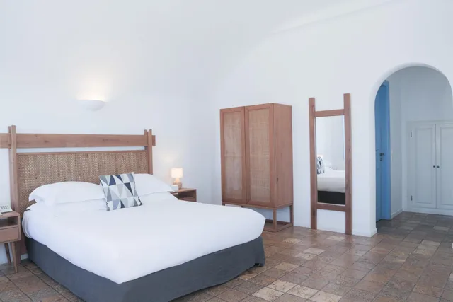 Suite, Caldera View, Hot Tub، Pantelia Suites Santorini 5/8