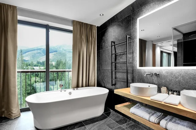 3 Bedrooms, Signature, Swiss, Apartment, 3 King Beds, Sofa، Swissotel Damian Jasna 4/4