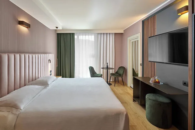 غرفة ديلوكس بسرير كوين، Hotel Kristal Palace 8/10