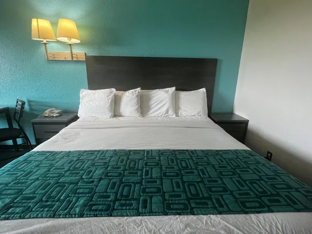 غرفة سوبيريور بسرير كينج للمدخنين، Howard Johnson By Wyndham Galveston 8/10