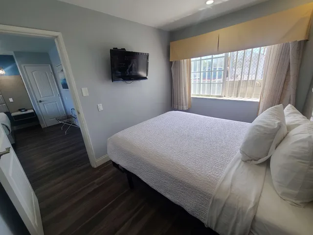 غرفة قياسية بسرير كينج وسرير كوين لذوي الإعاقة، Best Western Orange Plaza 6/10