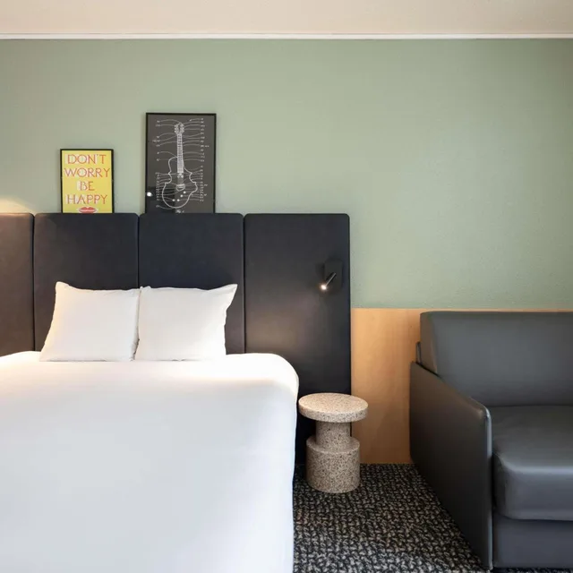 غرفة قياسية بسرير مزدوج مع أريكة، The Bryson Hotel 4/5