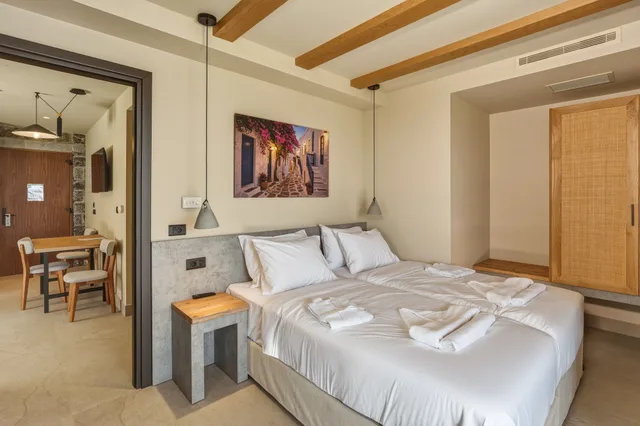 4 Bedrooms, Villa, Outdoor Jetted Tub, Private Pool، VOLTA Seaside hotel - Adult-only 5/10