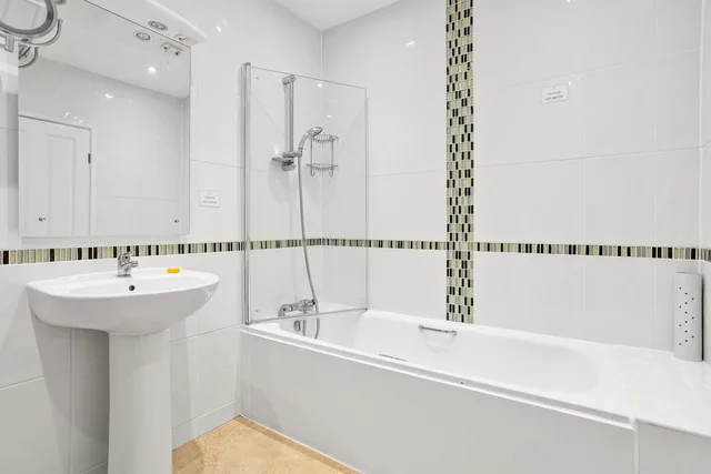 غرفة اقتصادية بسريرين منفصلين، Royal Beacon Hotel 1/1