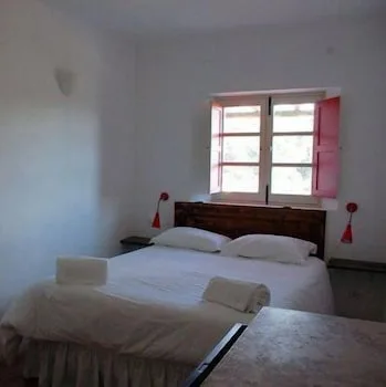 3 Bedrooms, Cottage, 2 Double Beds, 2 Bunk Beds, Courtyard Area، Aldeia da Pedralva by WOT Signature 2/10