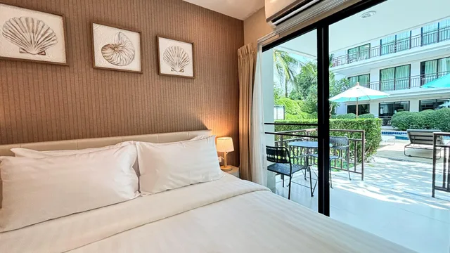 Comfy, King Bed, Pool Access، The Title KR Beach Condotel Rawai Phuket 1/3