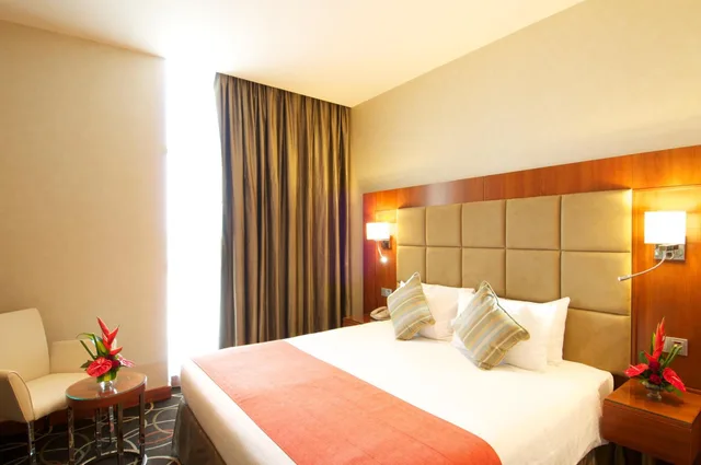 جناح تنفيذي مع أريكة، Montreal Barsha Hotel 1/3